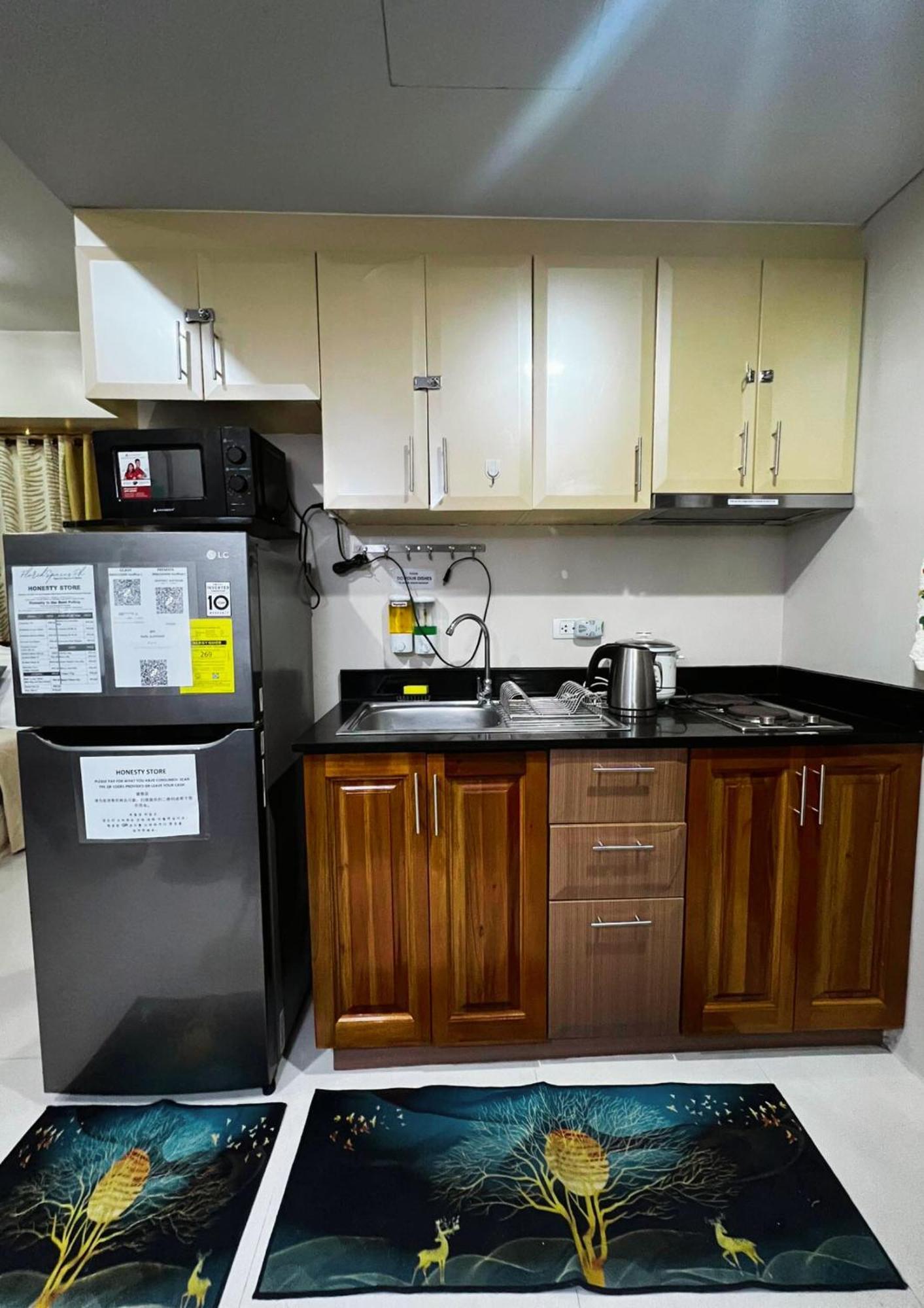 One Palm Tree Villas Condominium - Studio 7Th Fl With Balcony - Across Terminal 3 Airport Pasay Exterior foto